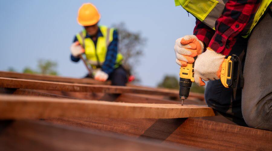 Professional residential roofers in Mousie, KY